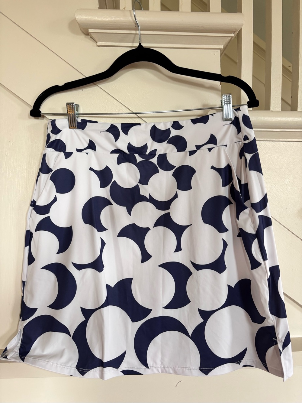 Acegolfs A-Line White Skirt with Navy Geometric Print